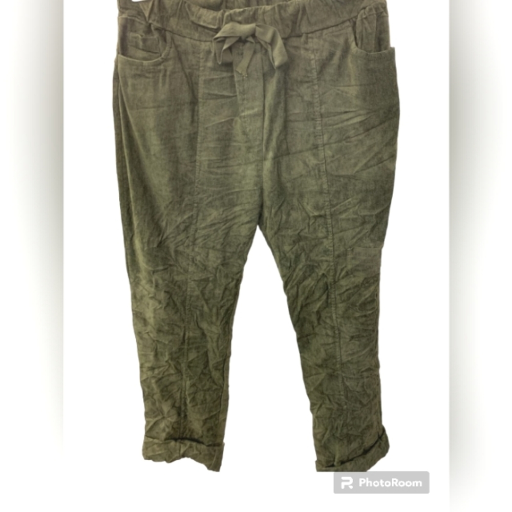 Corduroy jogger green, made in Italy NWT